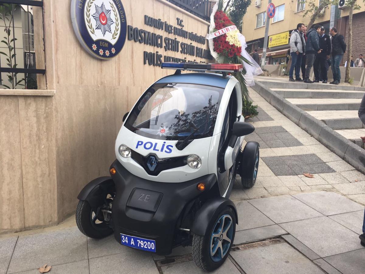Semih Balaban'ın adını taşıyan amirliği, şehidin eşi açtı