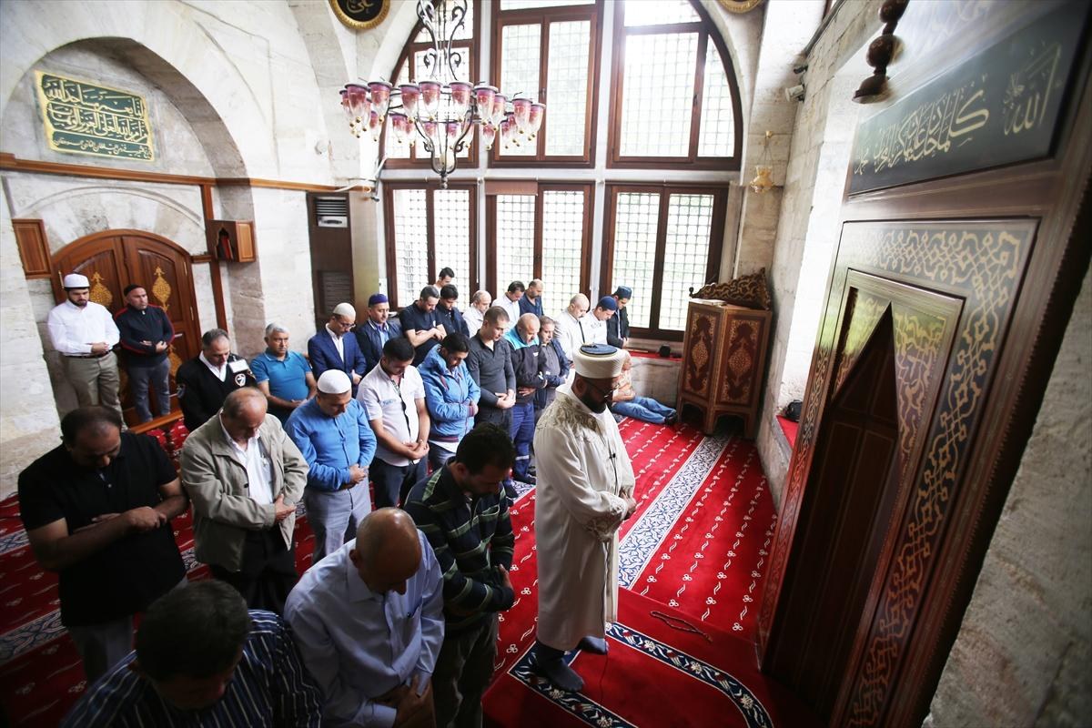 Ayasofya’da 80 yıl sonra ilk Cuma namazı