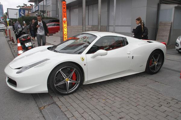 Mustafa Ceceli'nin emanet dediği Ferrari kendisinin çıktı