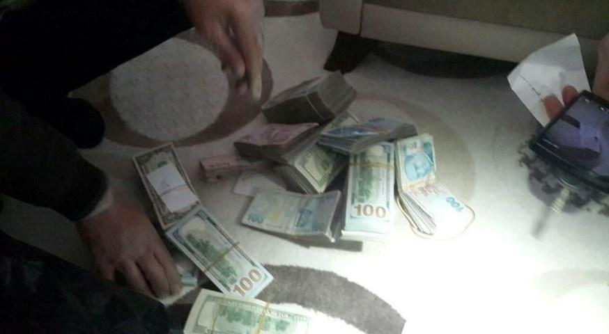 FETÖ'cü JeansBiri'nin mavi tık aldırdığı isimler