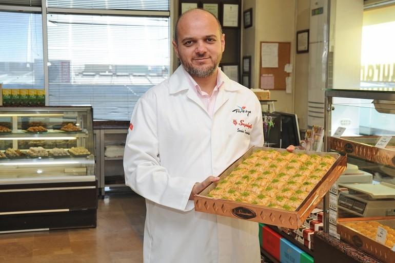 Ünlü baklavacı FETÖ'cü çıktı