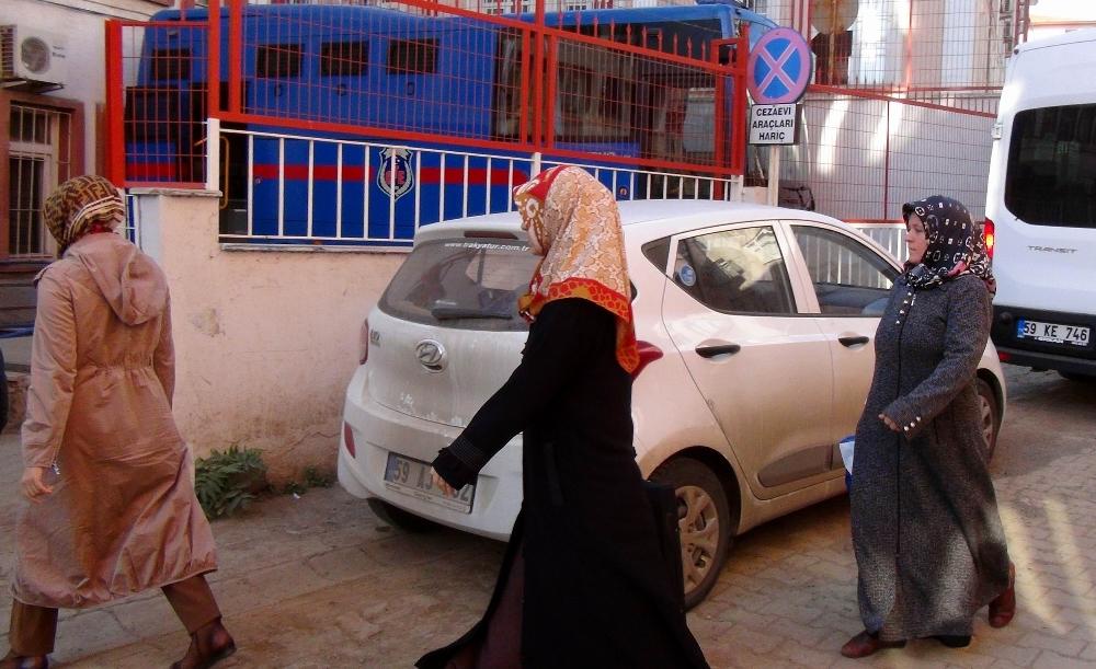 FETÖ’nün kadın yapılanmasına operasyon: 22 gözaltı