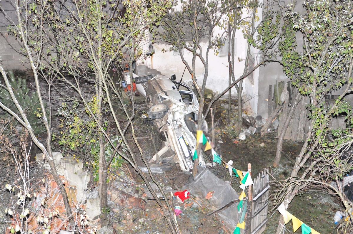 Kastamonu'da otomobil devrildi: 2 ölü, 4 yaralı