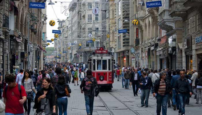 İstiklal Caddesi yenileniyor