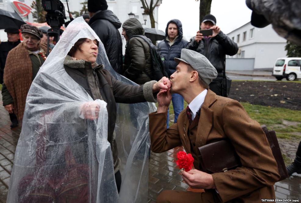 Belarus'ta Lenin heykeli dikildi