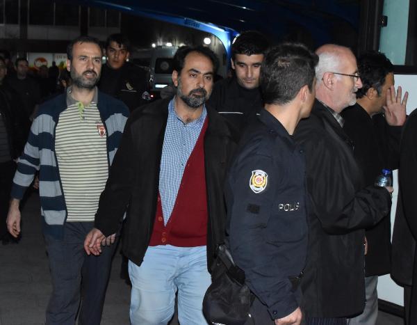 FETÖ operasyonunda 28 öğretmen tutuklandı