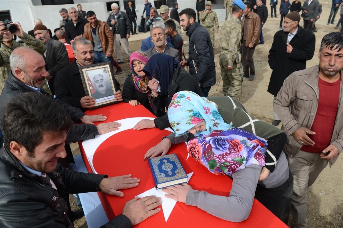 Vanlı şehit korucular son yolculuğuna uğurlandı