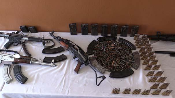 Diyarbakır'da çok sayıda silah ve mühimmat ele geçirildi