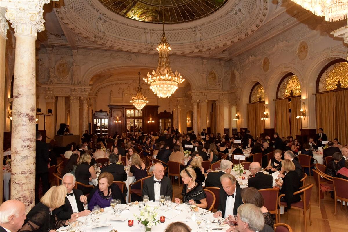 Lozan Antlaşmasının imzalandığı otelde Cumhuriyet balosu