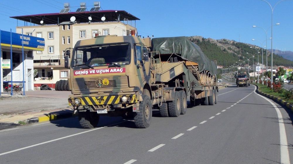 Sınıra zırhlı araçlar sevk edildi