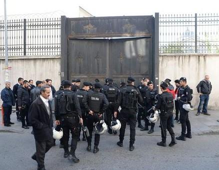 Göçmenler Geri Gönderme Merkezi'nde isyan çıkardı