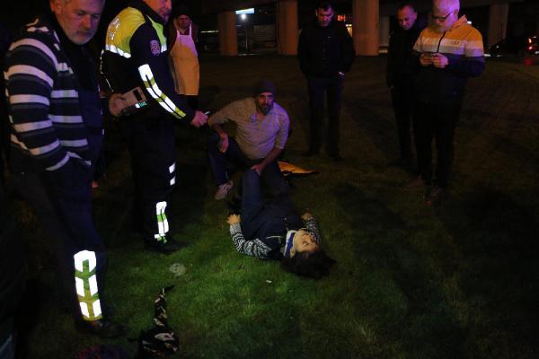 Zonguldak'ta motosiklet refüje çarptı: 1'i ağır 2 yaralı