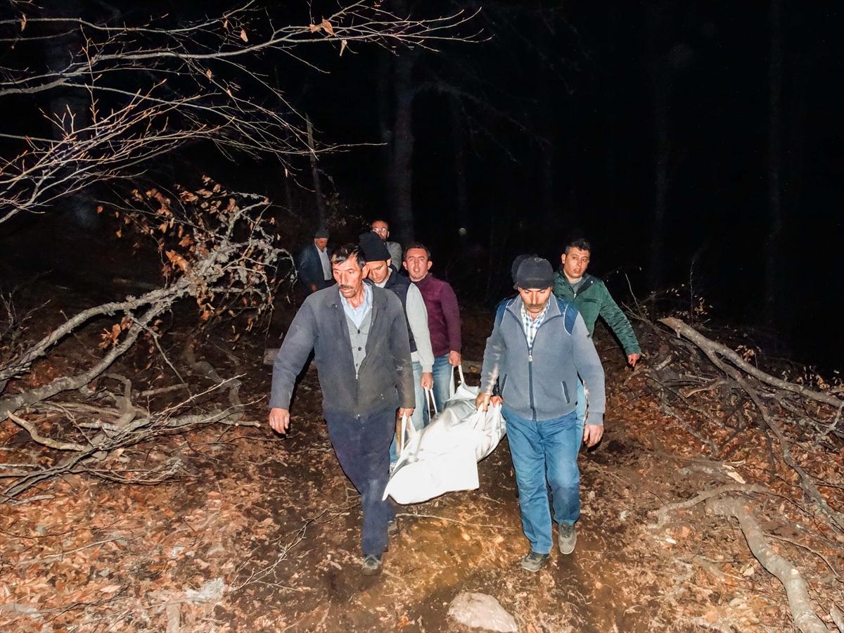 Kütahya'da traktör devrildi: 1 ölü