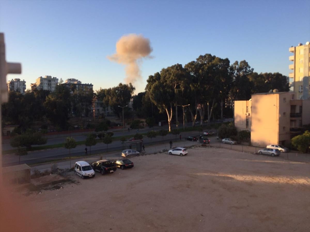 Adana Valiliği önünde patlama