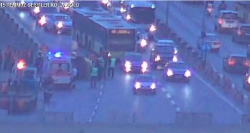 15 Temmuz Şehitler Köprüsü'nde taksi takla attı