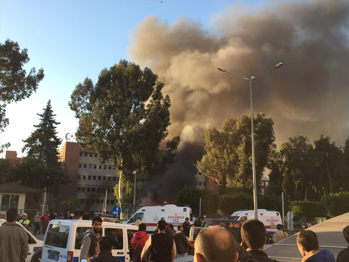 Adana Valiliği önünde patlama