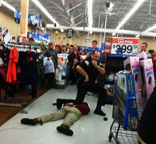 Amerika'da 'Kara Cuma' çılgınlığı devam ediyor