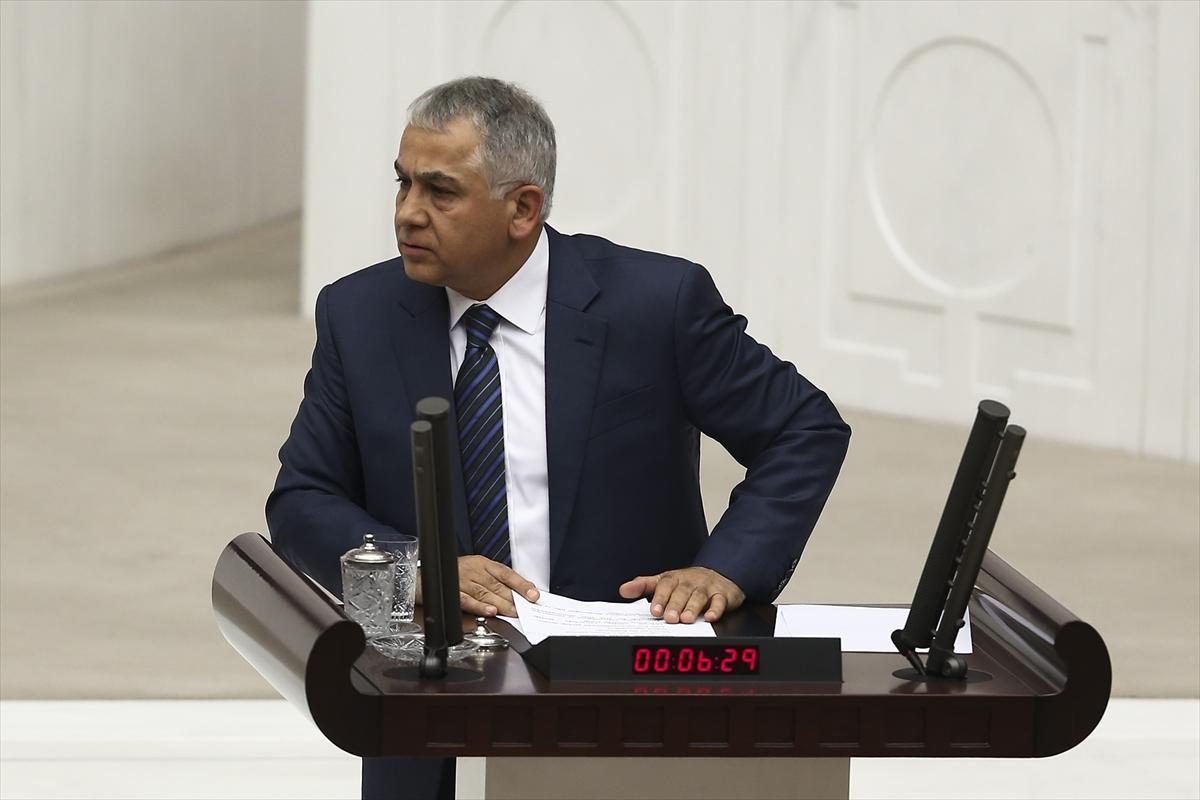 Meclis'te vekiller arasında Tahir Elçi tartışması
