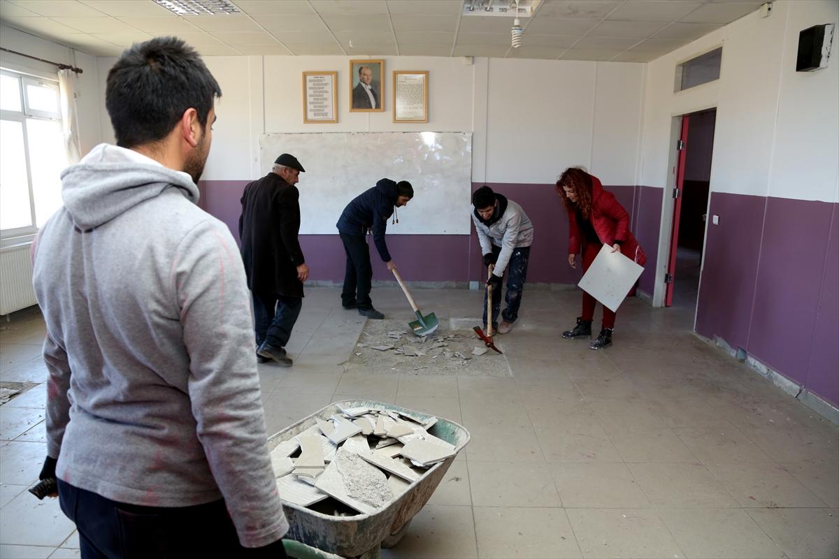 Öğretmenler, öğrencileri için inşaat ustası oldular