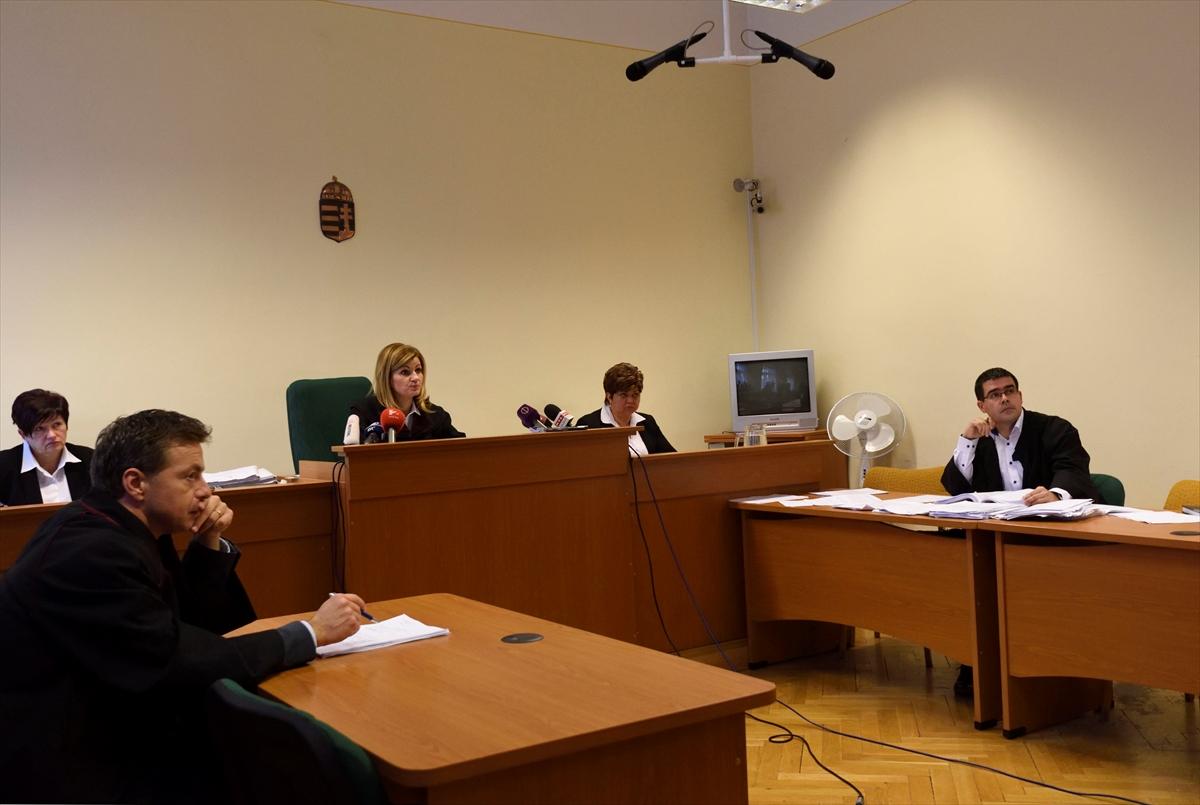 Macaristan'da Suriyeli Ahmet için protesto yürüyüşü