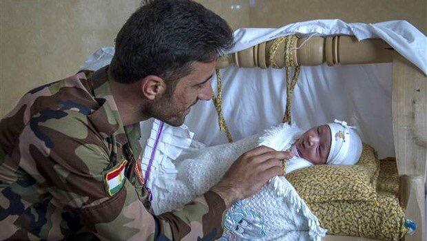 Yeni doğan bebeğine Trump'ın adını veren Kürt