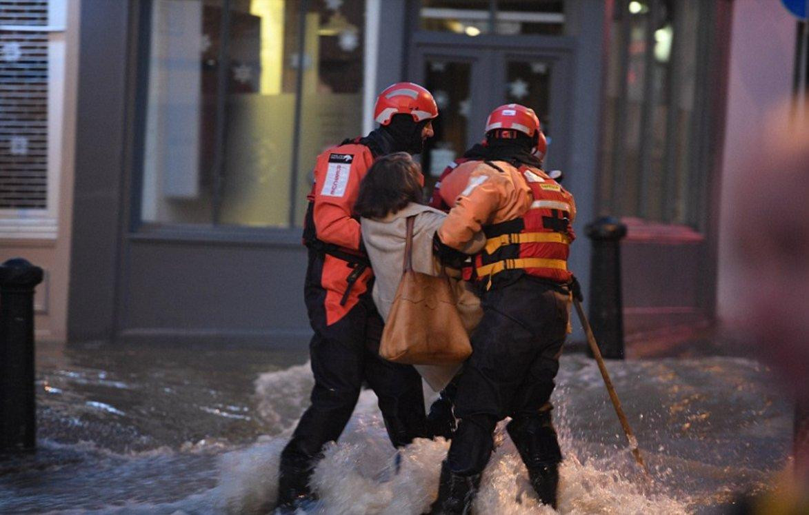 Kuzey Londra'da sel felaketi