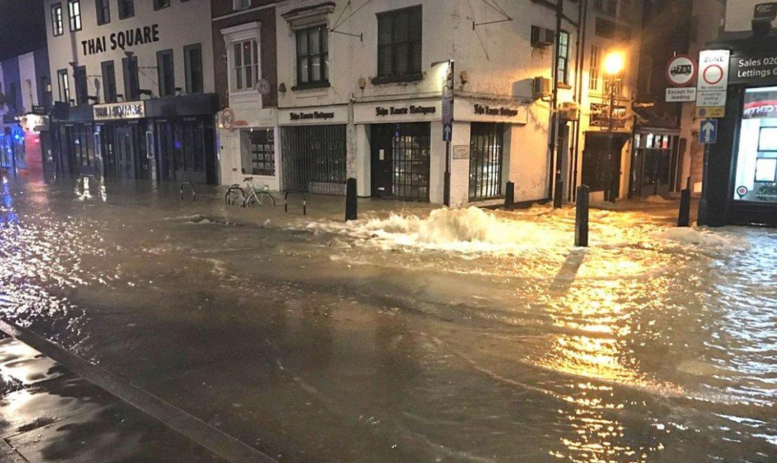 Kuzey Londra'da sel felaketi