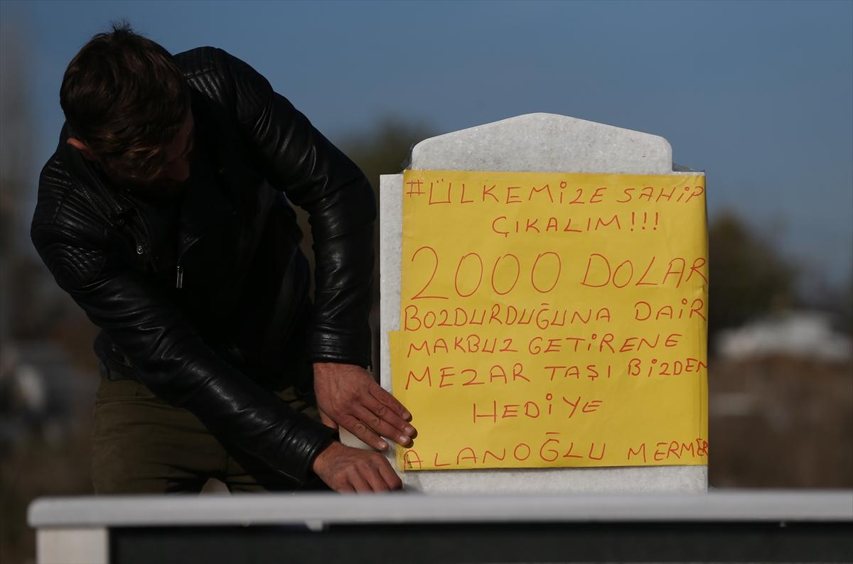 Bursa'da dolarını bozdur mezar taşını götür kampanyası