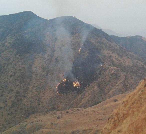 Pakistan'da yolcu uçağı düştü