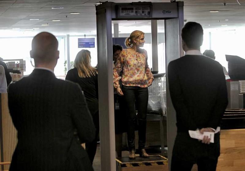 4 Alman diplomat yapılan uygulama sonrası uçağı kaçırdı