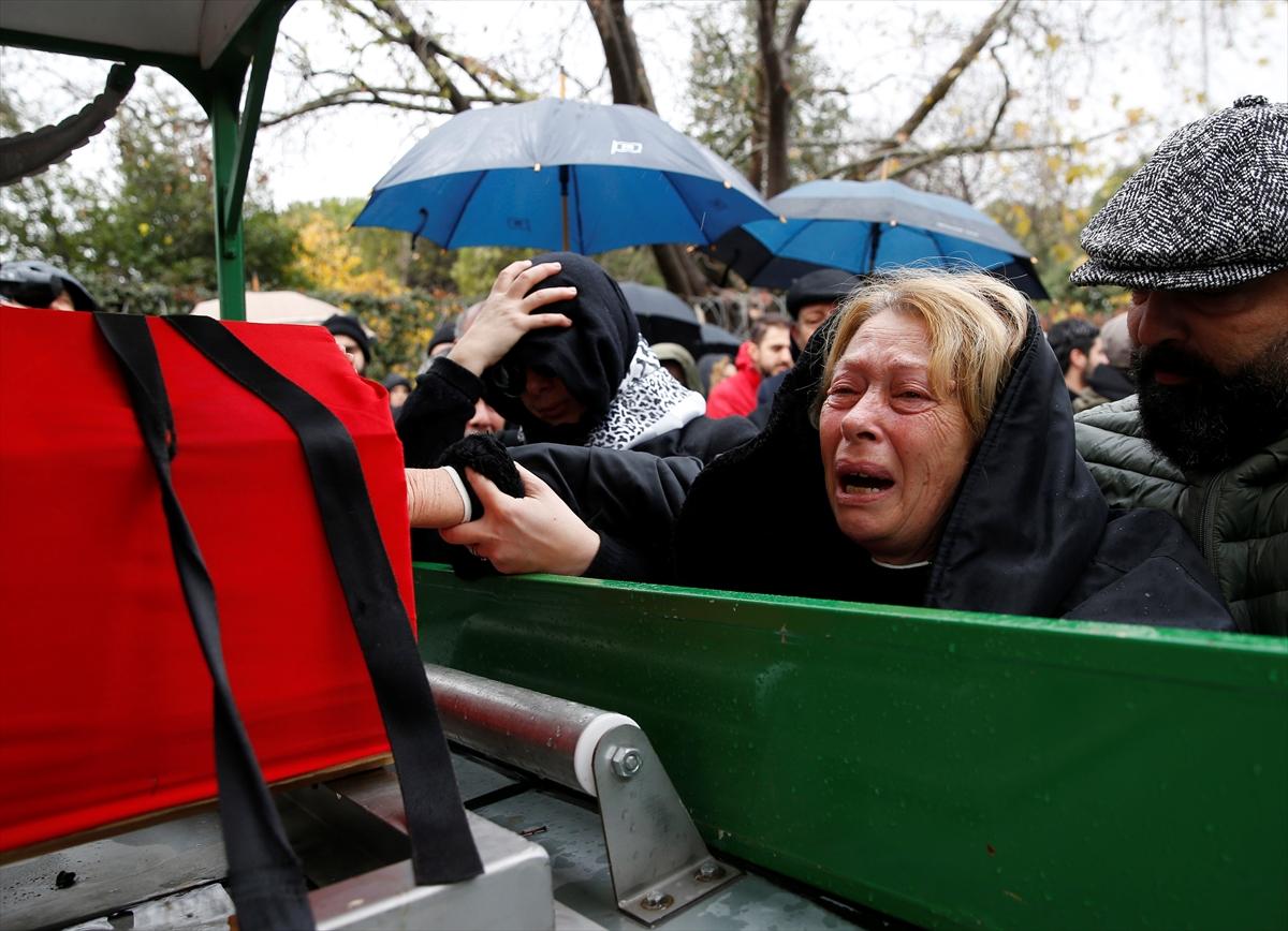 Selin Çelik son yolculuğuna uğurladı