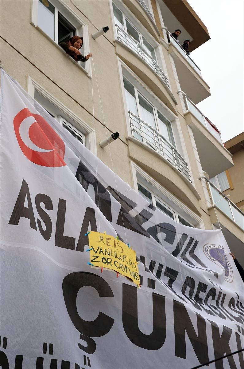 Cumhurbaşkanı Erdoğan'a çay sürprizi