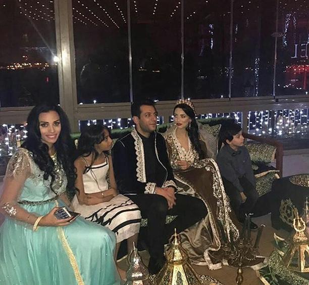 Imane Elbani'den Fas usulü kına gecesi