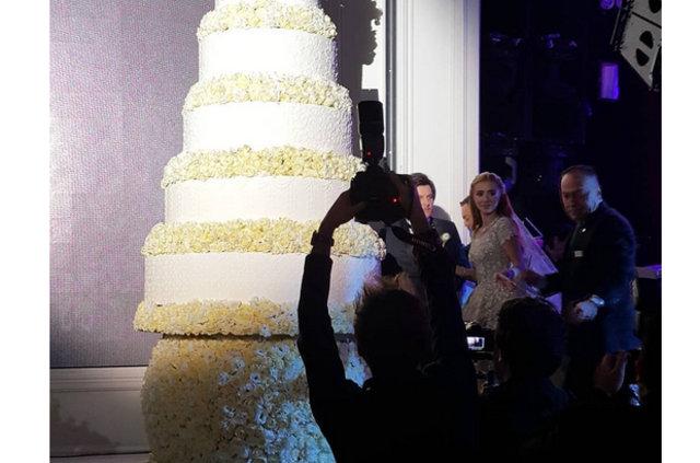 Ali Ağaoğlu kızı Sena'yı evlendirdi