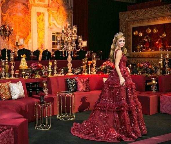 Ali Ağaoğlu'ndan kızına düğün hediyesi