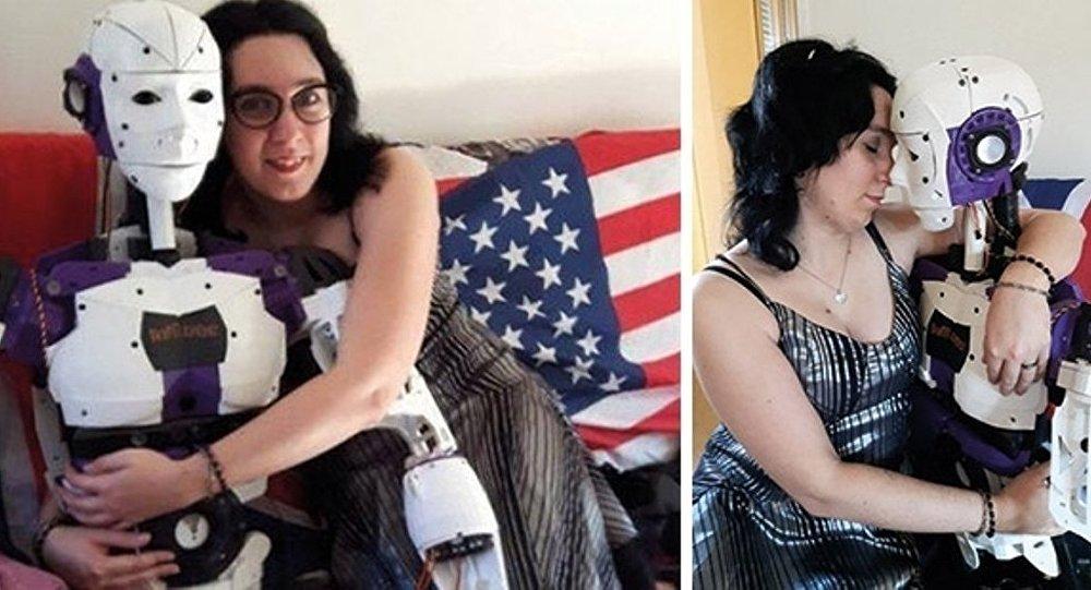 Robotuna aşık oldu evlenmek istiyor