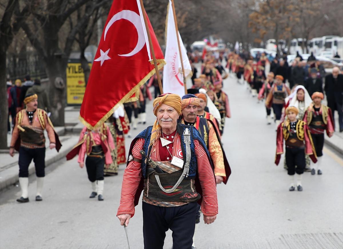 Ankara'da Atatürk'ü anma töreni