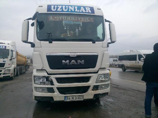 Hafriyat kamyonun çarptığı üniversiteli kız ağır yaralandı