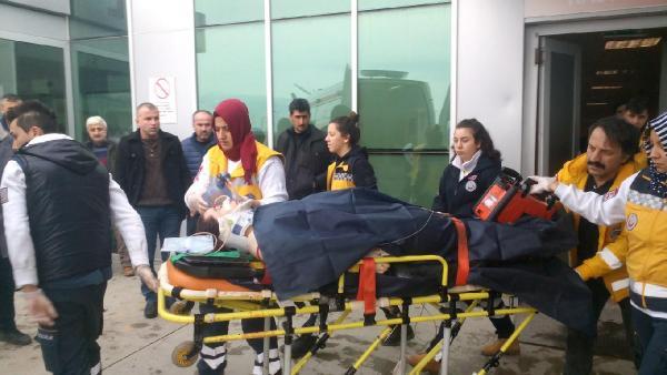 Hafriyat kamyonun çarptığı üniversiteli kız ağır yaralandı