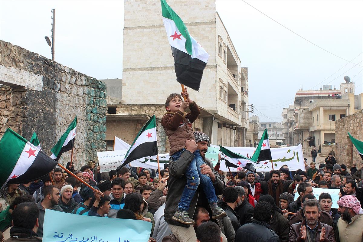 Suriye'de Esad karşıtı protesto
