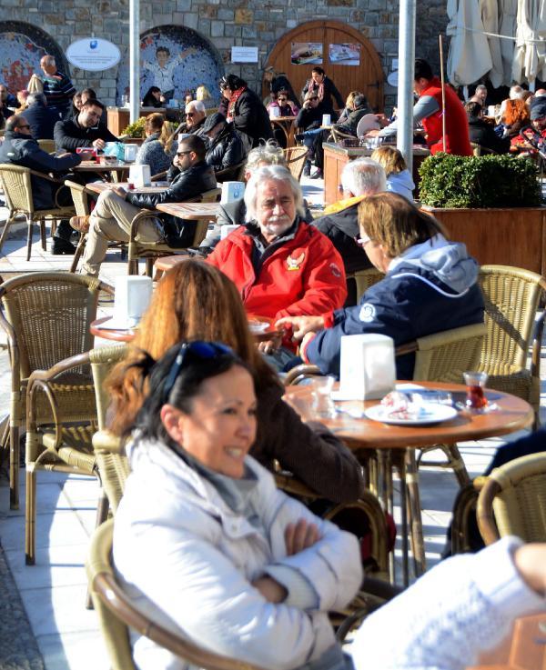 Güneşi görünce Bodrum tatilini uzattılar