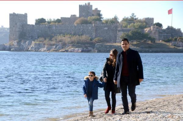 Güneşi görünce Bodrum tatilini uzattılar