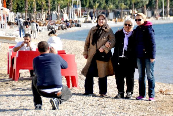 Güneşi görünce Bodrum tatilini uzattılar