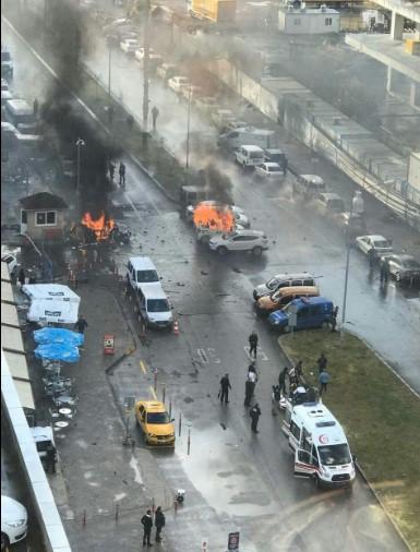 İzmir Adliyesi yakınında terör saldırısı