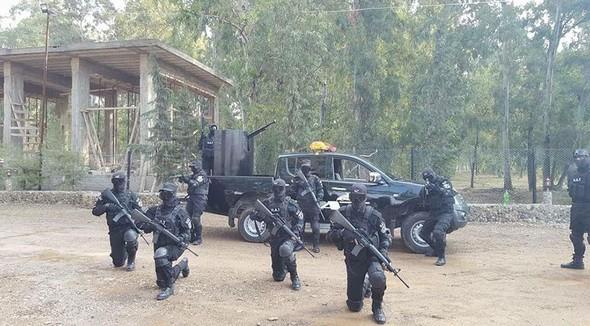 Amerika'nın tetikçileri Afrin'de gösteri yaptı