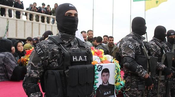 Amerika'nın tetikçileri Afrin'de gösteri yaptı