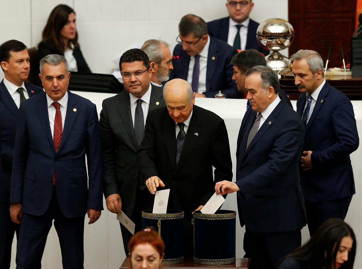 Anayasa değişikliğinde 3. madde kabul edildi