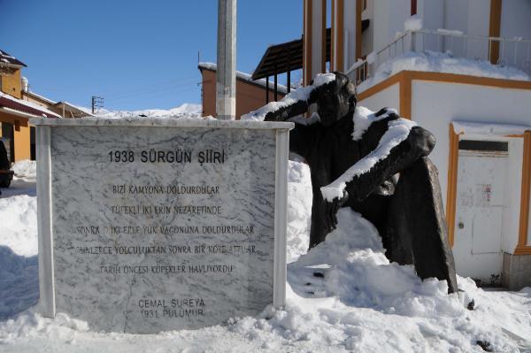 Tunceli'de kar yağışı nedeniyle 250 köy yolu kapandı