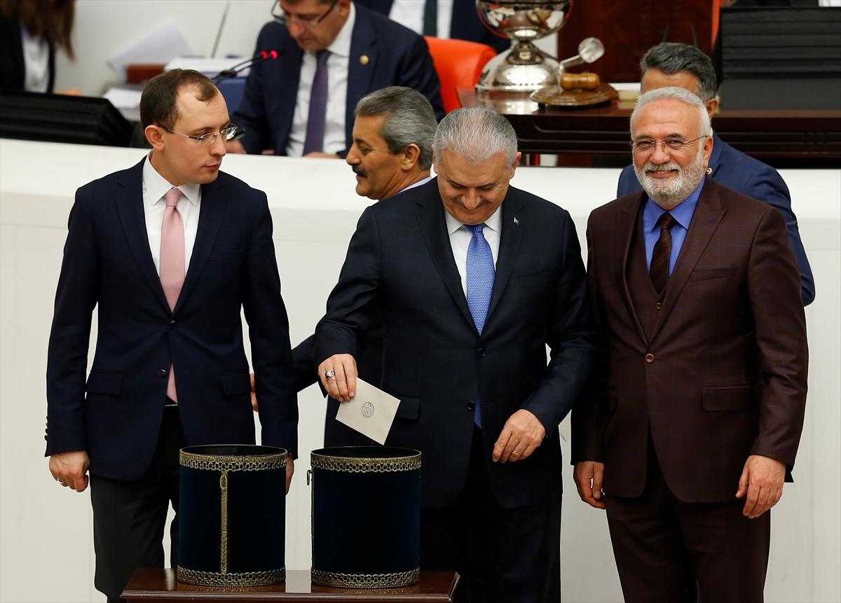 Anayasa değişikliğinde 3. madde kabul edildi