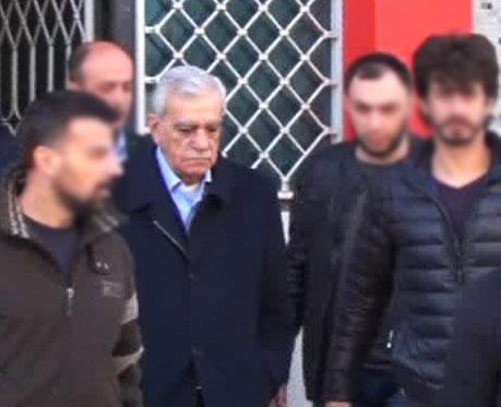 Devlet Bahçeli: HDP'li Ahmet Türk tutuksuz yargılanmalı